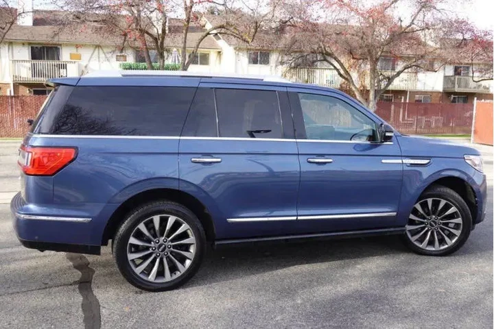 $28108 : 2019 Navigator Select image 4