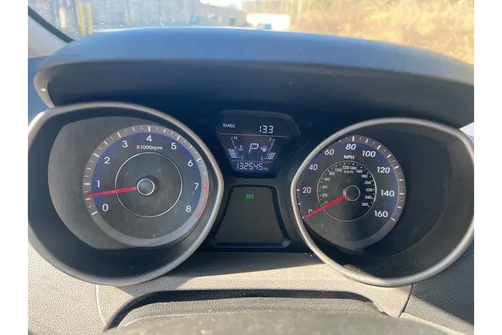 $7990 : Hyundai ELANTRA 2015 SE 4dr image 9