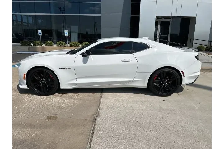 $36849 : Chevrolet Camaro 2023 LT1 2d image 8