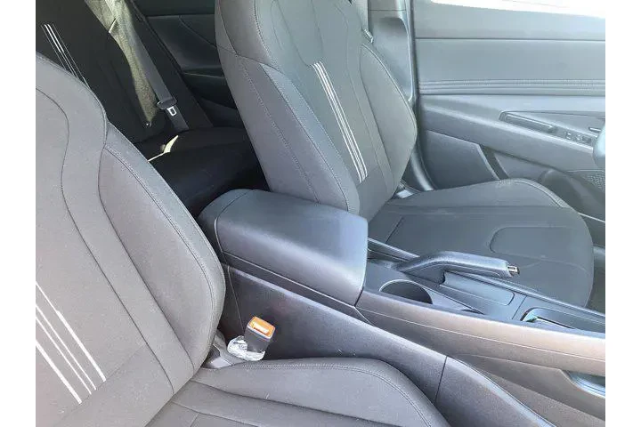 $20080 : Hyundai ELANTRA 2025 SEL Spo image 10