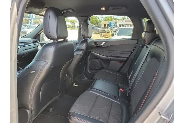 $18794 : Ford Escape 2023 ST-Line 4dr image 9