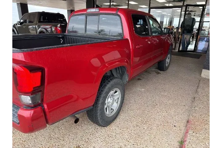 $20633 : Toyota Tacoma 2018 4x2 SR5 4 image 5