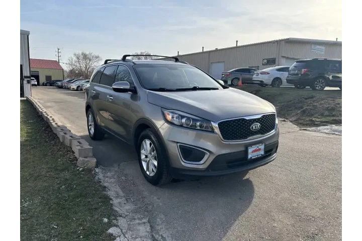 $8490 : 2017 Sorento LX V6 image 9