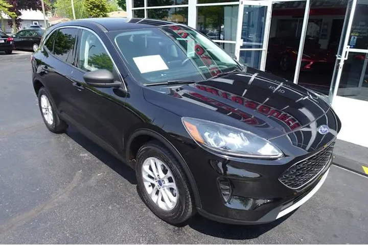 $18999 : 2022 Escape image 9