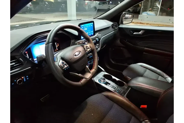 $28942 : Ford Escape 2024 AWD ST-Line image 10