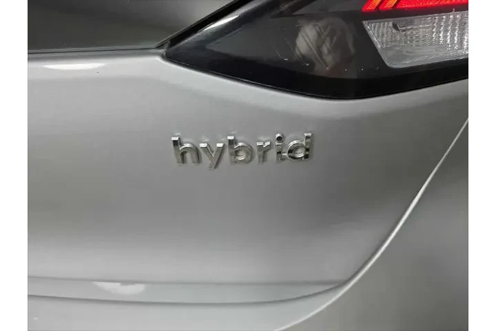 $15987 : Hyundai IONIQ Hybrid 2020 Li image 8