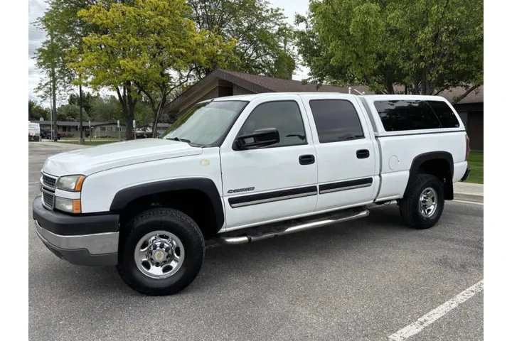 $12999 : 2005 Silverado 2500HD image 1