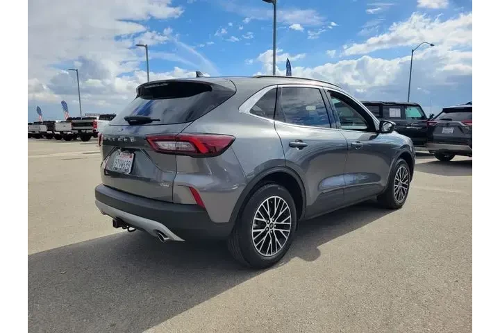 $28895 : Ford Escape Plug-In Hybrid 2 image 6