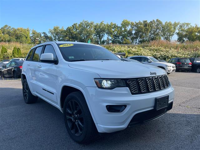 $15900 : 2018 Grand Cherokee image 2