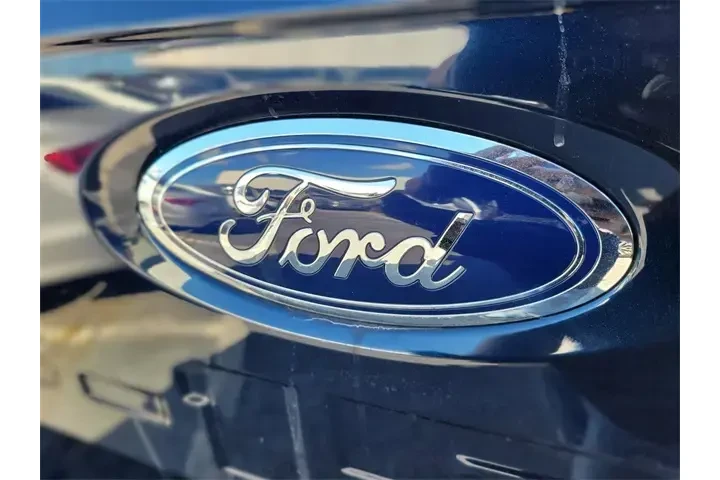 $37591 : Ford F-150 2023 4x4 XLT 4dr image 5