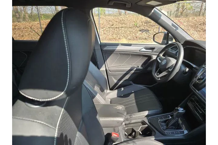 $24819 : Volkswagen Tiguan 2023 SE R- image 5