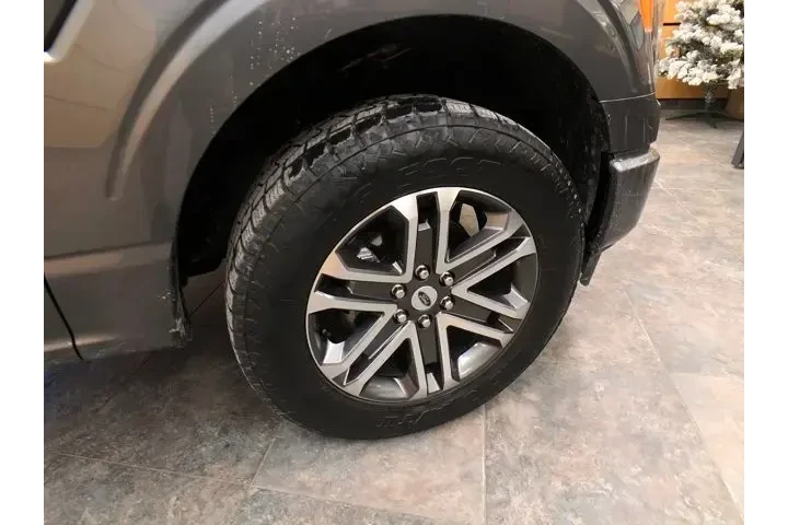 $29898 : Ford F-150 2021 4x4 XL 4dr S image 9