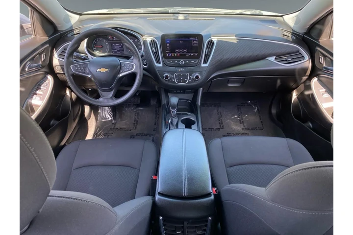 $24545 : Chevrolet Malibu 2023 LT 4dr image 10