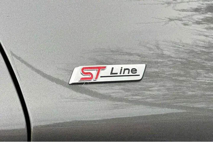 $39447 : Ford Explorer 2025 AWD ST-Li image 9