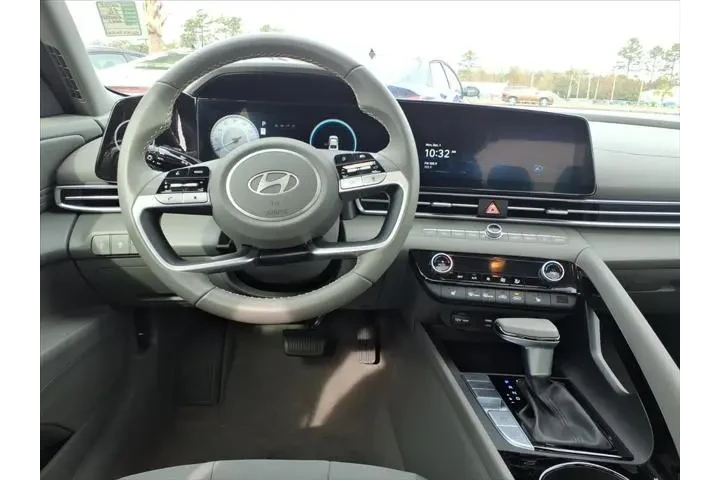 $27260 : Hyundai ELANTRA 2025 SEL Con image 7