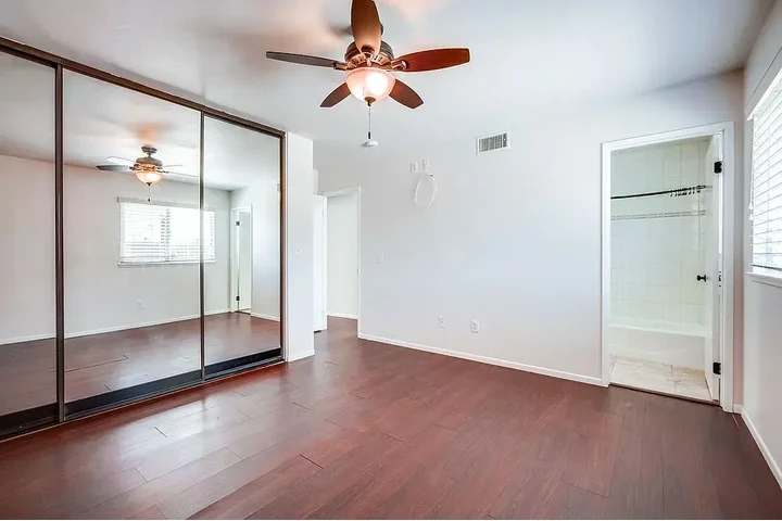 $1250 : Amplia casa disponible image 4