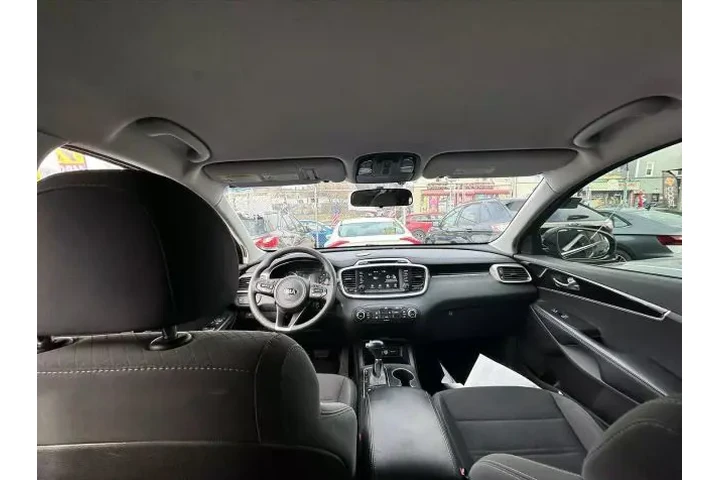 2019 KIA SORENTO2019 KIA SORE image 5