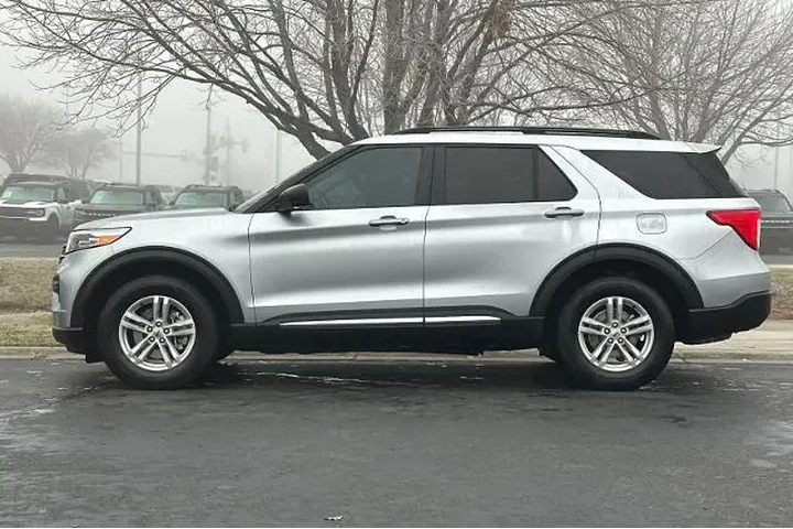$26995 : Ford Explorer 2021 AWD XLT 4 image 5