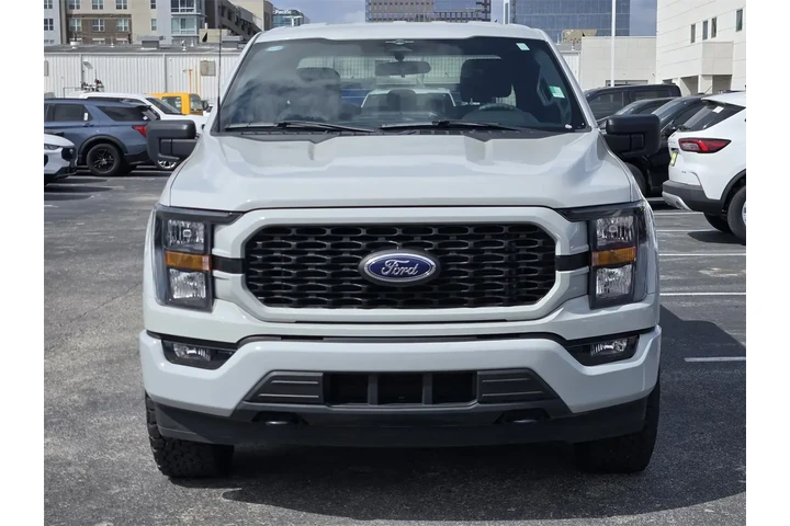 $39881 : Ford F-150 2023 4x4 XL 4dr S image 2