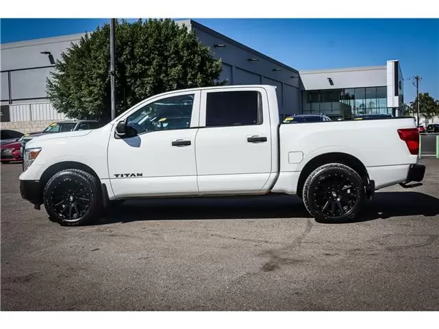 2018 Nissan Titan 714-757-1134 image 1