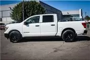 2018 Nissan Titan 714-757-1134 en Los Angeles