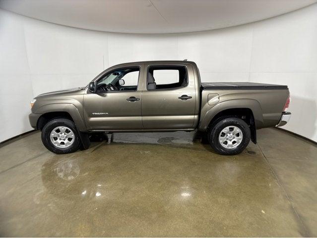 $25600 : Silver Certified2015 Tacoma D image 6