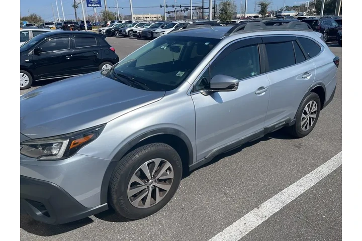 $18991 : Subaru Outback 2021 AWD Prem image 1