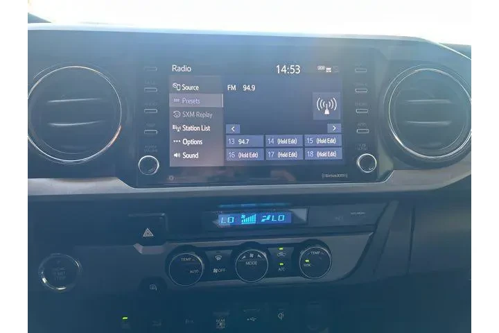 $29990 : Toyota Tacoma 2022 4x2 TRD O image 9