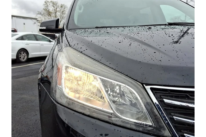 $10600 : 2015 Traverse 1LT AWD image 9