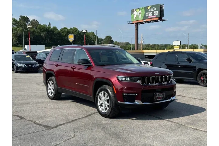 $28850 : 2021 Grand Cherokee L Limited image 6