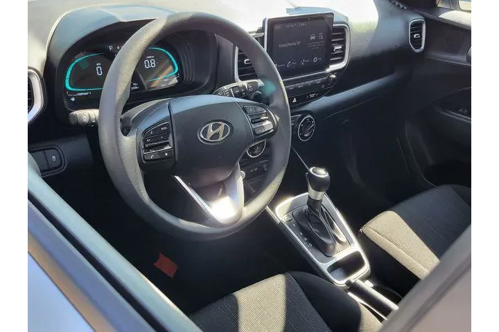$19859 : Hyundai VENUE 2026 SE 4dr Cr image 6