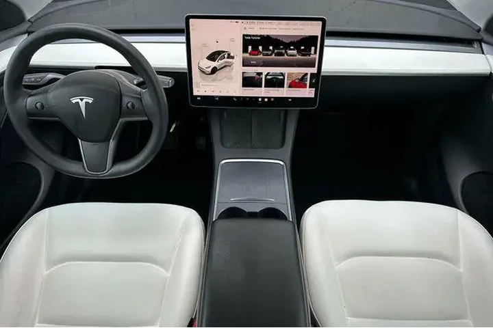 $28914 : Tesla Model Y 2023 AWD 4dr C image 5