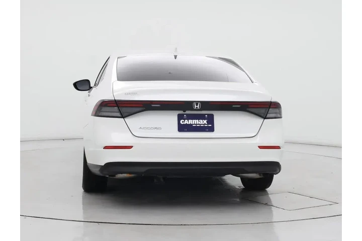 $22998 : Honda Accord 2023 LX 4dr Sed image 2