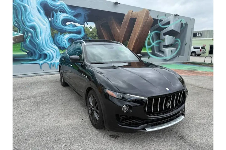 $19991 : 2018 Levante GranLusso image 5
