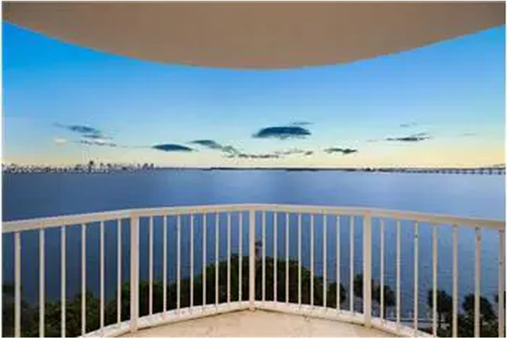 $6700 : Rental property with 3 bedro image 2