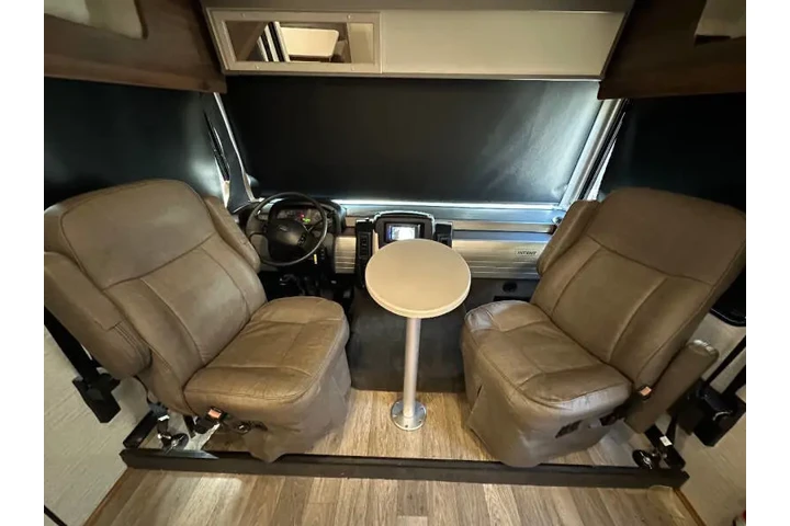 $63799 : 2020 Winnebago Intent 28y image 9