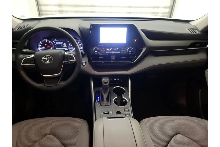 $35998 : Toyota Highlander 2023 L 4dr image 9