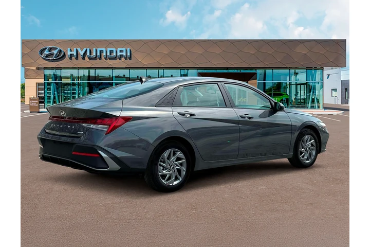 $24989 : Hyundai ELANTRA Hybrid 2025 image 8