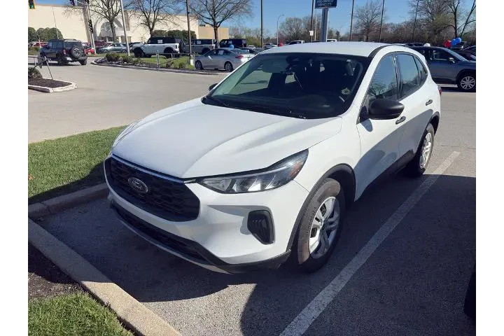 $21750 : Ford Escape 2023 AWD Base 4d image 2