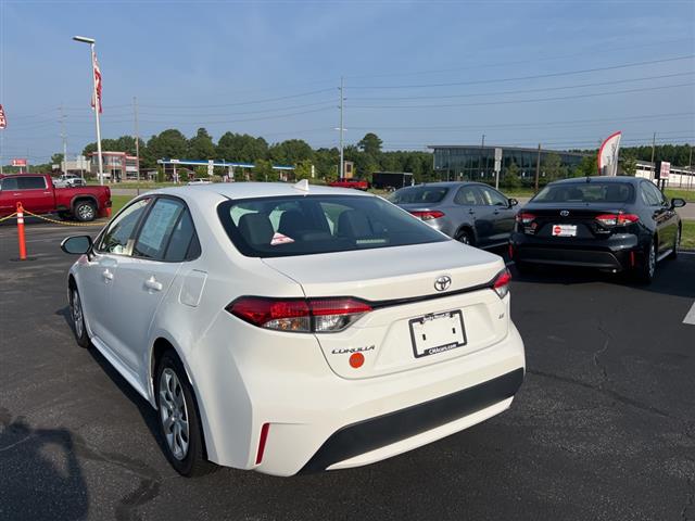 $19490 : PRE-OWNED 2022 TOYOTA COROLLA image 5