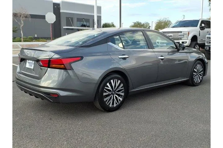 $19699 : Nissan Altima 2024 2.5 SV 4d image 5