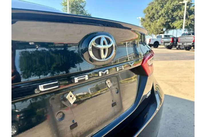 $16773 : Toyota Camry 2019 LE 4dr Sed image 8