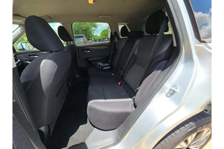 $18773 : Nissan Rogue 2022 SV 4dr Cro image 5