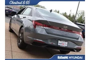 $18889 : Hyundai ELANTRA 2022 SEL 4dr thumbnail