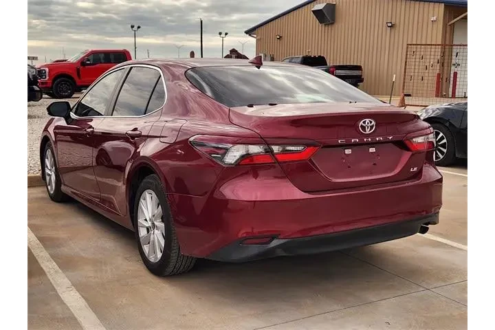 $20750 : Toyota Camry 2021 LE 4dr Sed image 2