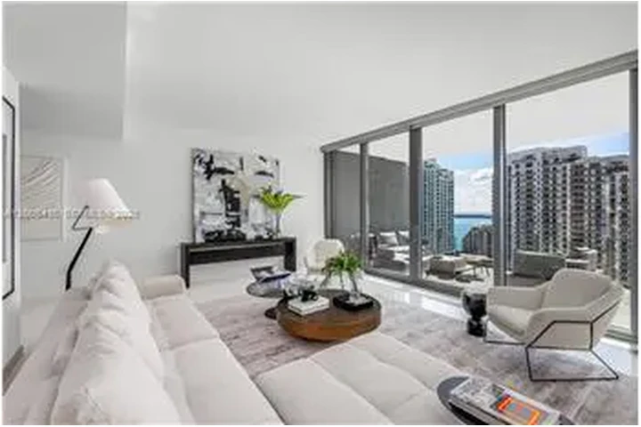$21000 : Rental property with 3 bedro image 2