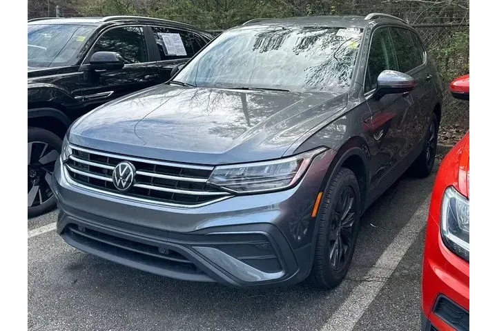 $20391 : Volkswagen Tiguan 2024 Wolfs image 3