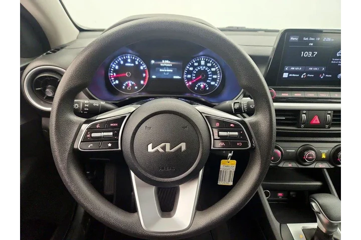 $18998 : Kia Forte 2024 LXS 4dr Sedan image 10