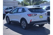 $21495 : Ford Escape 2022 SEL 4dr SUV thumbnail