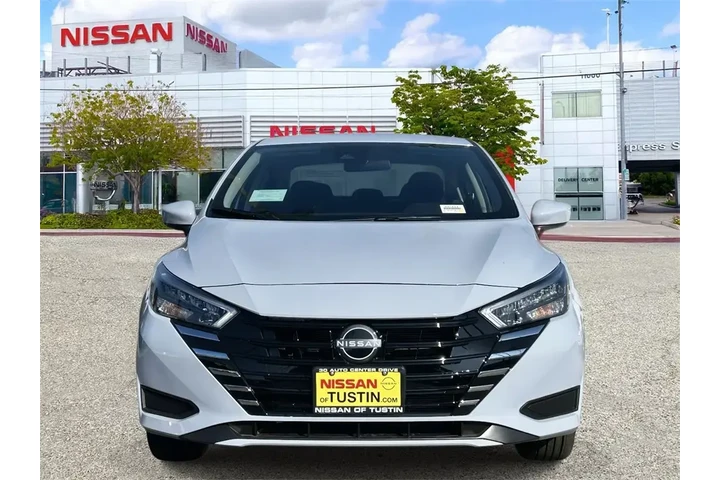 $21995 : Nissan Versa 2025 SV 4dr Sed image 6